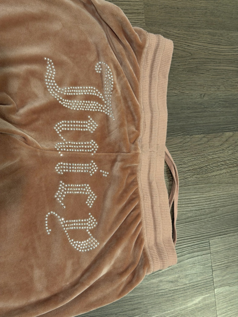 Juicy Couture Velvet Lounge Set - Picture 4 of 4